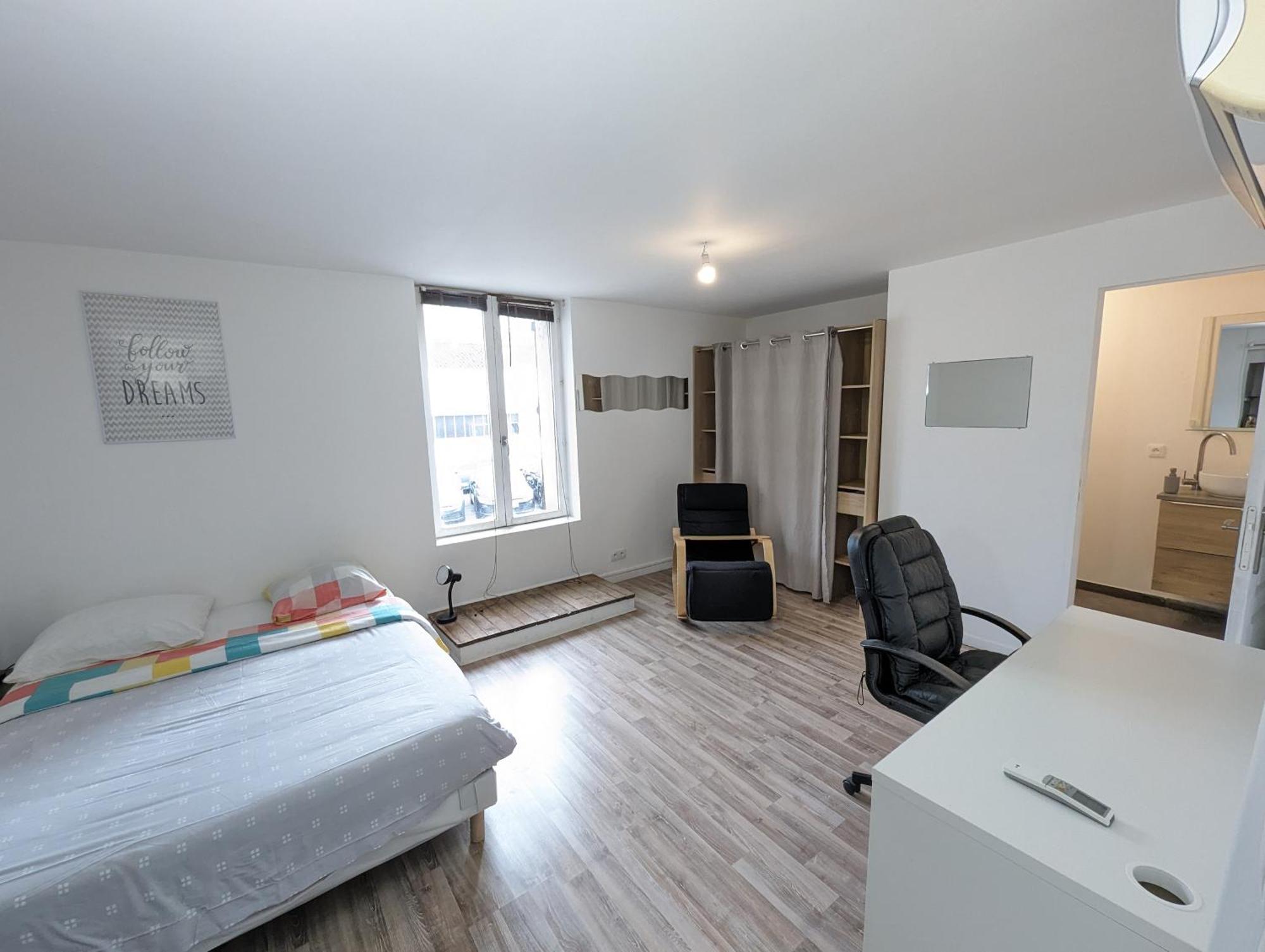 Maison Et Appartements D'Anatole France Proche Centre-Ville, Universite - Chu, Patinoire Et Futuroscope ポアティエ エクステリア 写真